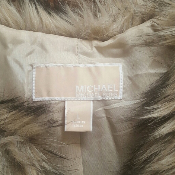 MICHAEL KORS CROPPED  FUR J. ‎ L - Picture 4 of 5